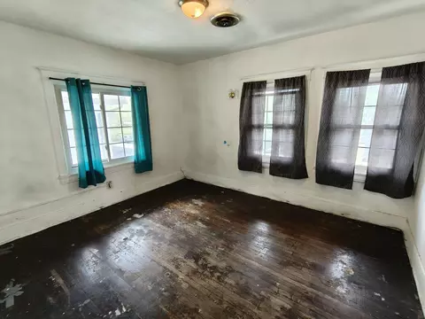 Bedroom - 701 Tyler St, Gary, IN 46402 photo 5 of 6