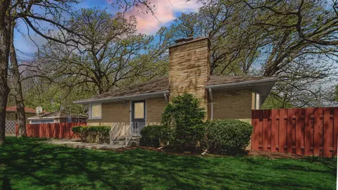 138 N Rd, Schererville, IN 46375