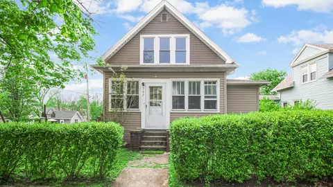 302 Rockwood St, La Porte, IN 46350