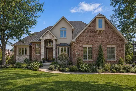 8955 Hillside Dr, Saint John, IN 46373