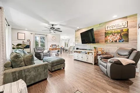 Living - 92 E 30, Valparaiso, IN 46383 photo 1 of 3