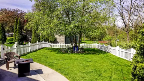 Exterior - 1270 E Greenview Pl, Crown Point, IN 46307 photo 11 of 12