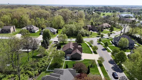 View/Area - 1270 E Greenview Pl, Crown Point, IN 46307 photo 5 of 6