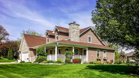 1270 E Greenview Pl, Crown Point, IN 46307