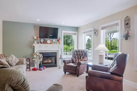 Living - 1270 E Greenview Pl, Crown Point, IN 46307 photo 1 of 2