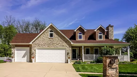 1270 E Greenview Pl, Crown Point, IN 46307