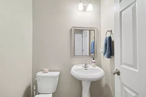 Bath - 7682 E 111th Pl, Crown Point, IN 46307 photo 1 of 3