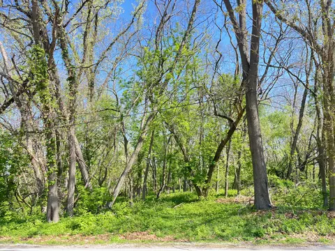 32 Nd Laporte St, Lake Station, IN 46405