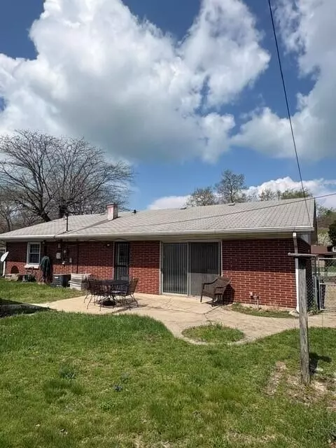 8201 Hickory Ave, Gary, IN 46403 photo 2