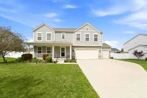 302 E 130th Ln, Crown Point, IN 46307