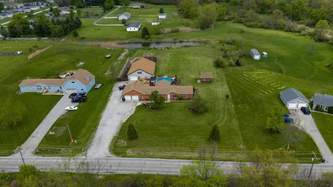 141 W 900, Chesterton, IN 46304