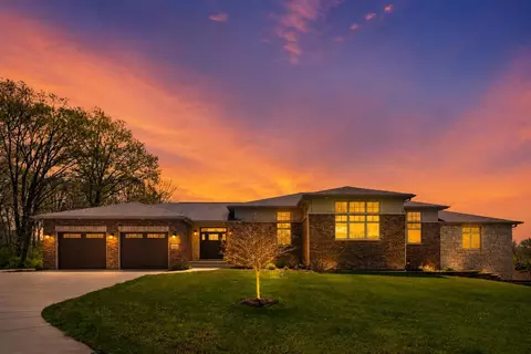 11700 Westvalley Dr, Crown Point, IN 46307