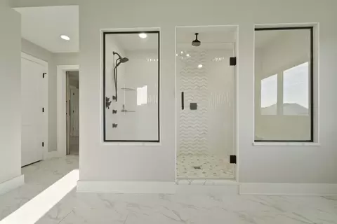Bath - 9343 Iris Dr, Saint John, IN 46373 photo 3 of 5