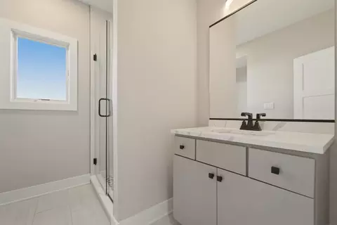Bath - 9343 Iris Dr, Saint John, IN 46373 photo 1 of 5