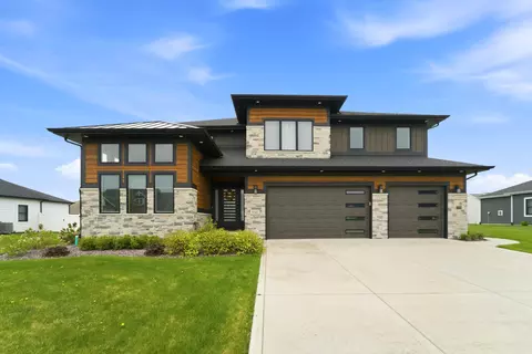 9343 Iris Dr, Saint John, IN 46373