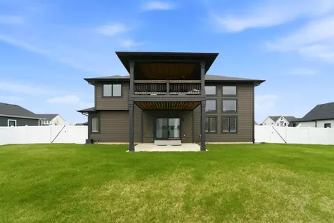 Exterior - 9343 Iris Dr, Saint John, IN 46373 photo 2 of 3
