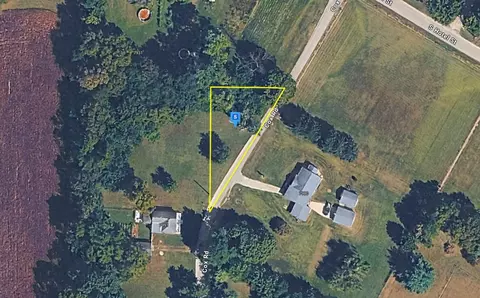 7995 Cox Rd, Terre Haute, IN 47802
