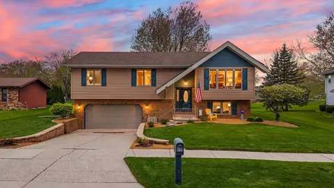 739 Trenton St, Crown Point, IN 46307