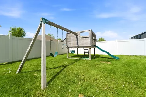 528 Hampton Manor Ct, Valparaiso, IN 46385 photo 38