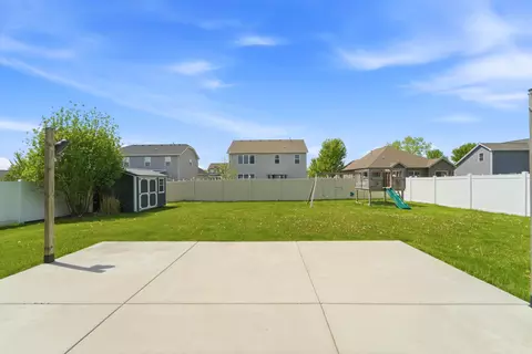 528 Hampton Manor Ct, Valparaiso, IN 46385 photo 2