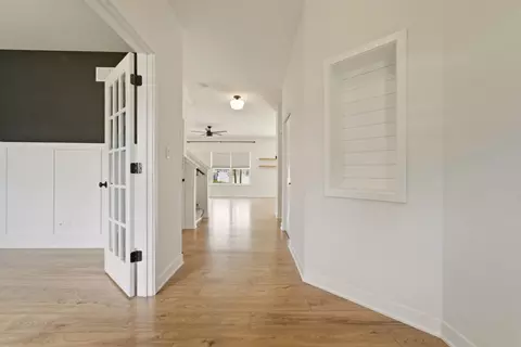 528 Hampton Manor Ct, Valparaiso, IN 46385 photo 3