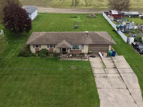 4636 E 200, La Porte, IN 46350