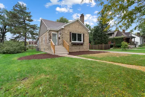 7937 Forest Ave, Munster, IN 46321 photo 2