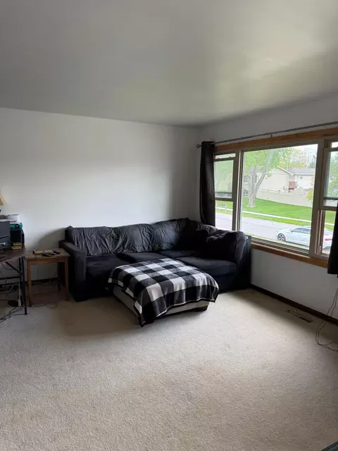 Living - 8430 Bell St, Crown Point, IN 46307 photo 1 of 4