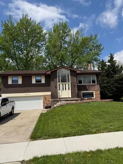 8430 Bell St, Crown Point, IN 46307