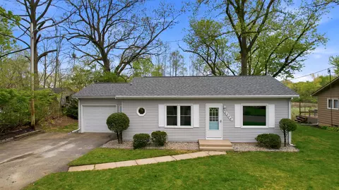 1208 Riley Ct, La Porte, IN 46350