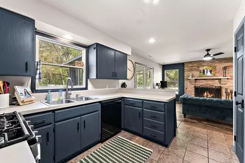 Kitchen - 12150 N 332, De Motte, IN 46310 photo 2 of 4