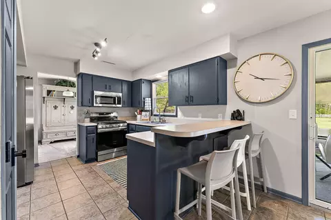 Kitchen - 12150 N 332, De Motte, IN 46310 photo 1 of 4
