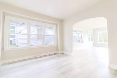 Living - 829 Johnson St, Gary, IN 46402 photo 7 of 10