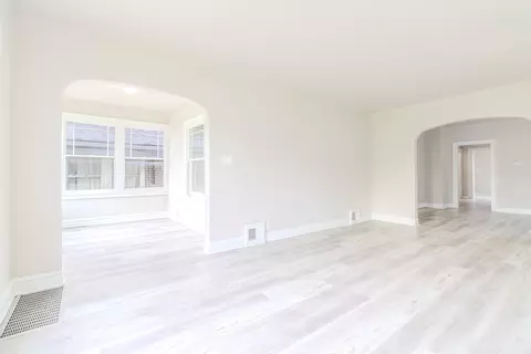 Living - 829 Johnson St, Gary, IN 46402 photo 1 of 10