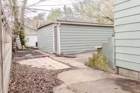 Exterior - 829 Johnson St, Gary, IN 46402 photo 3 of 5