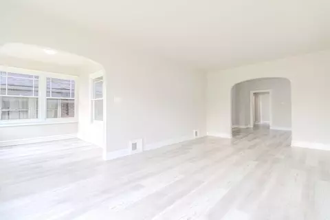 Living - 829 Johnson St, Gary, IN 46402 photo 2 of 10