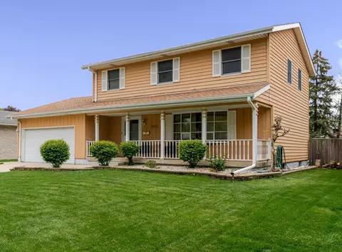 1839 Bluebird Ln, Munster, IN 46321