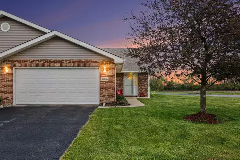 9096 Carolina Ct, Merrillville, IN 46410