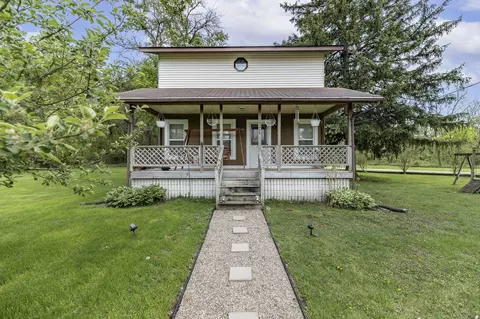 6269 Cleveland St, Merrillville, IN 46410