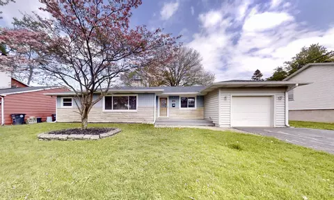 2900 Mcafee Dr, Hobart, IN 46342