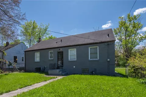 Exterior - 408 E 43rd Ave, Gary, IN 46409 photo 3 of 4