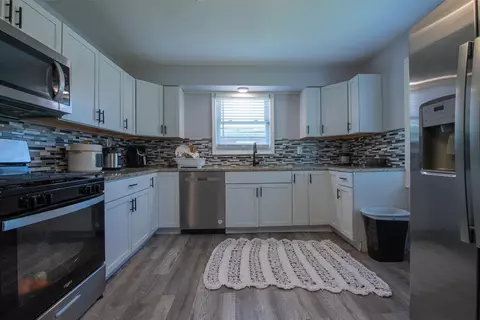 Kitchen - 408 E 43rd Ave, Gary, IN 46409 photo 3 of 3