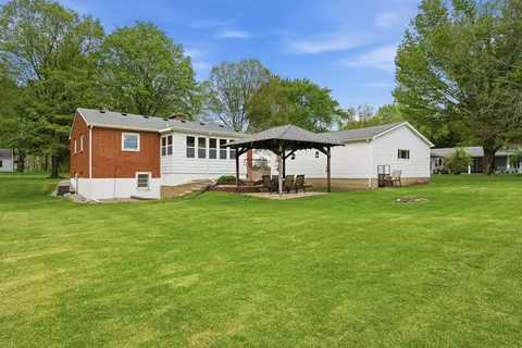 Exterior - 1831 N Lofgren Rd, Rolling Prairie, IN 46371 photo 5 of 9