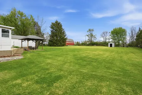 Exterior - 1831 N Lofgren Rd, Rolling Prairie, IN 46371 photo 7 of 9