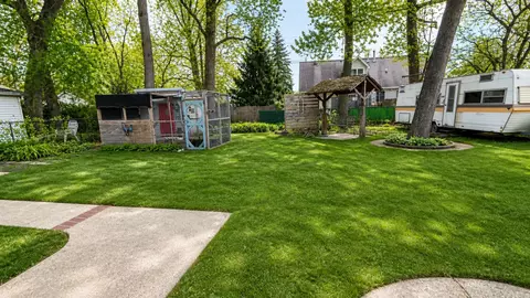 233 N Ernest St, Griffith, IN 46319 photo 9