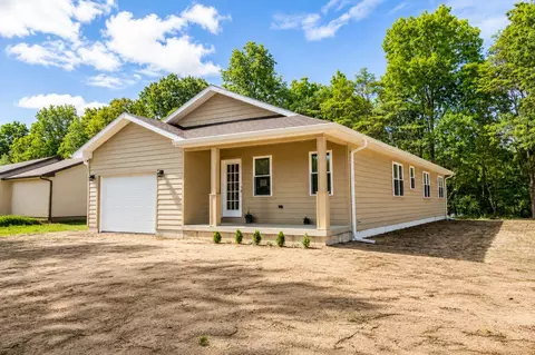6890 E Homette Ave, Knox, IN 46534