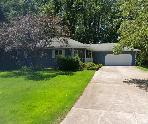 7101 Greenwood Ct, De Motte, IN 46310