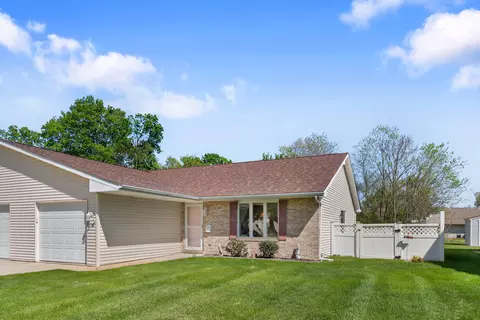 102 Riviera Dr, Michigan City, IN 46360