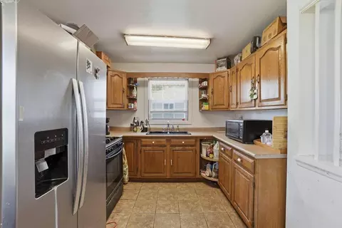 Kitchen - 4315 Miller Ave, Gary, IN 46403 photo 2 of 2