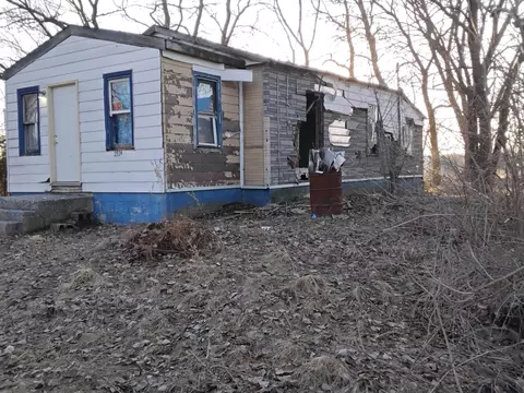 2324 Johnson St, Gary, IN 46407 photo 2